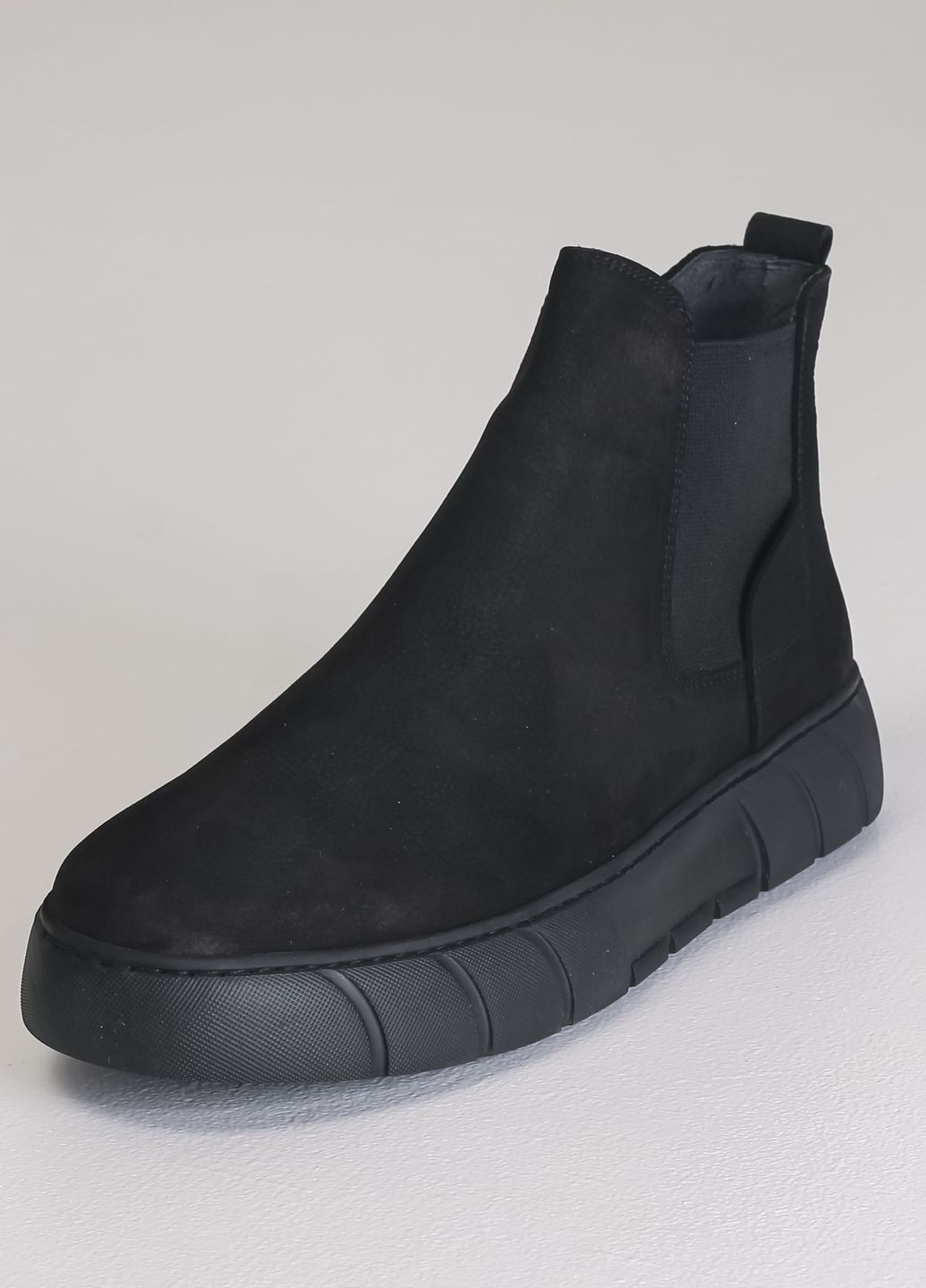 Черные осенние ботинки челси черные нубук Bravelli
