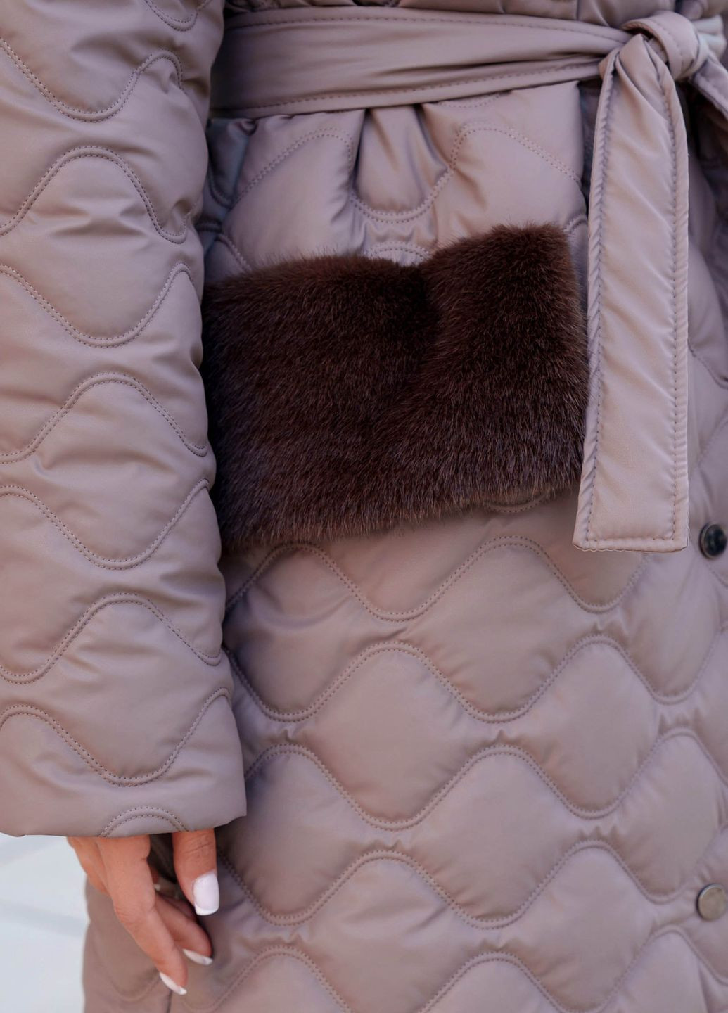 Светло-коричневое зимнее Стильное зимнее пальто цвета мокко Jadone Fashion
