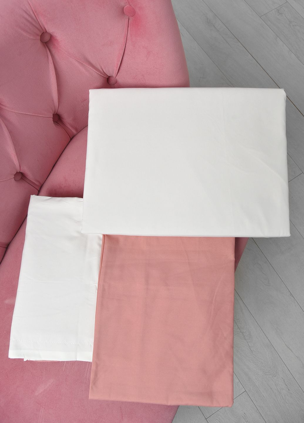 Комплект постільної білизни біло-рожевого кольору двоспальний Let's Shop (267735816)