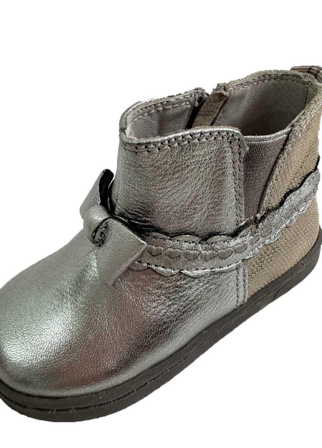 Серебряные весенние ботинки с бантиком Chicco