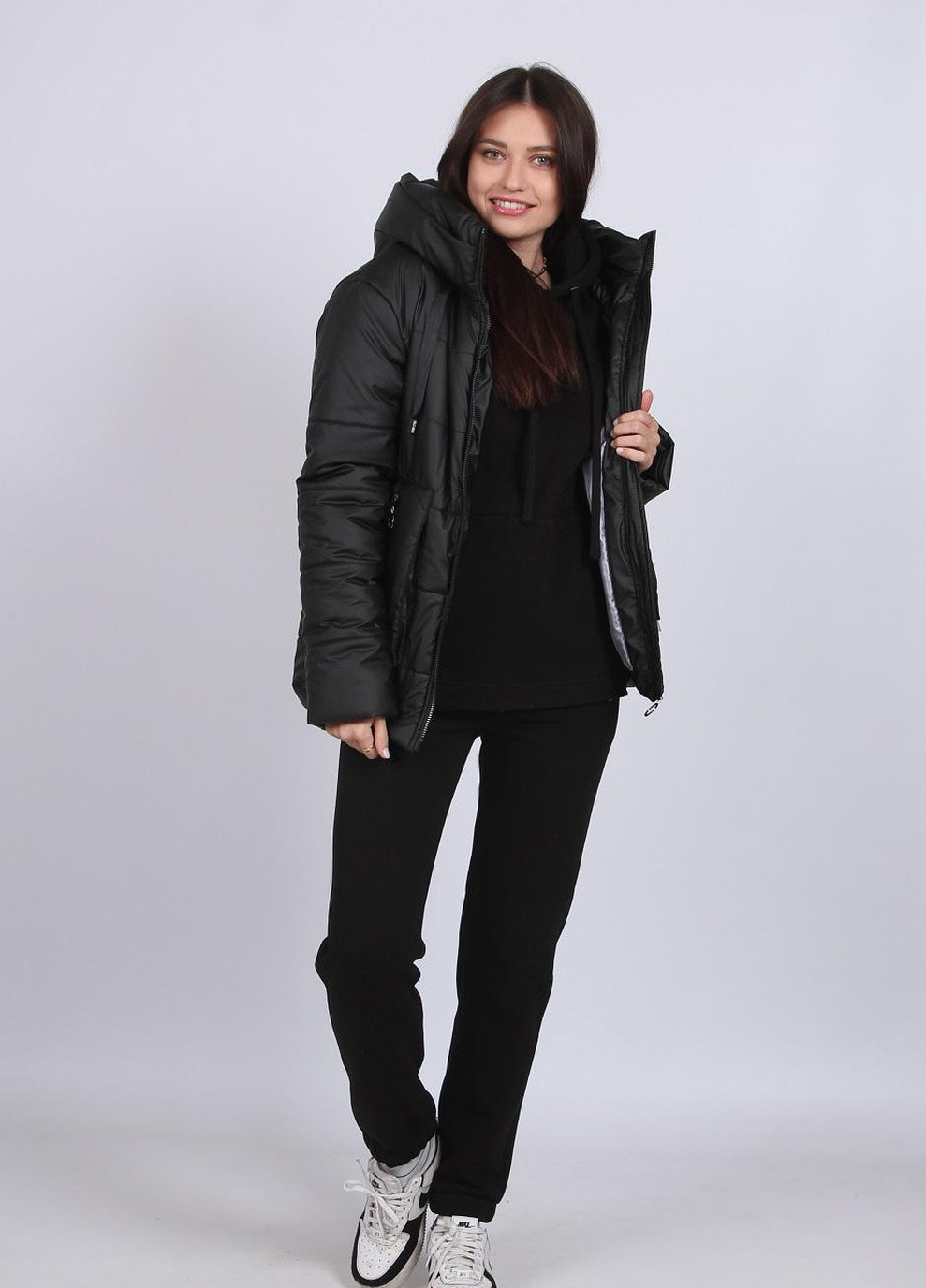 Черная куртка теплая женская 323 плащевка черная Актуаль