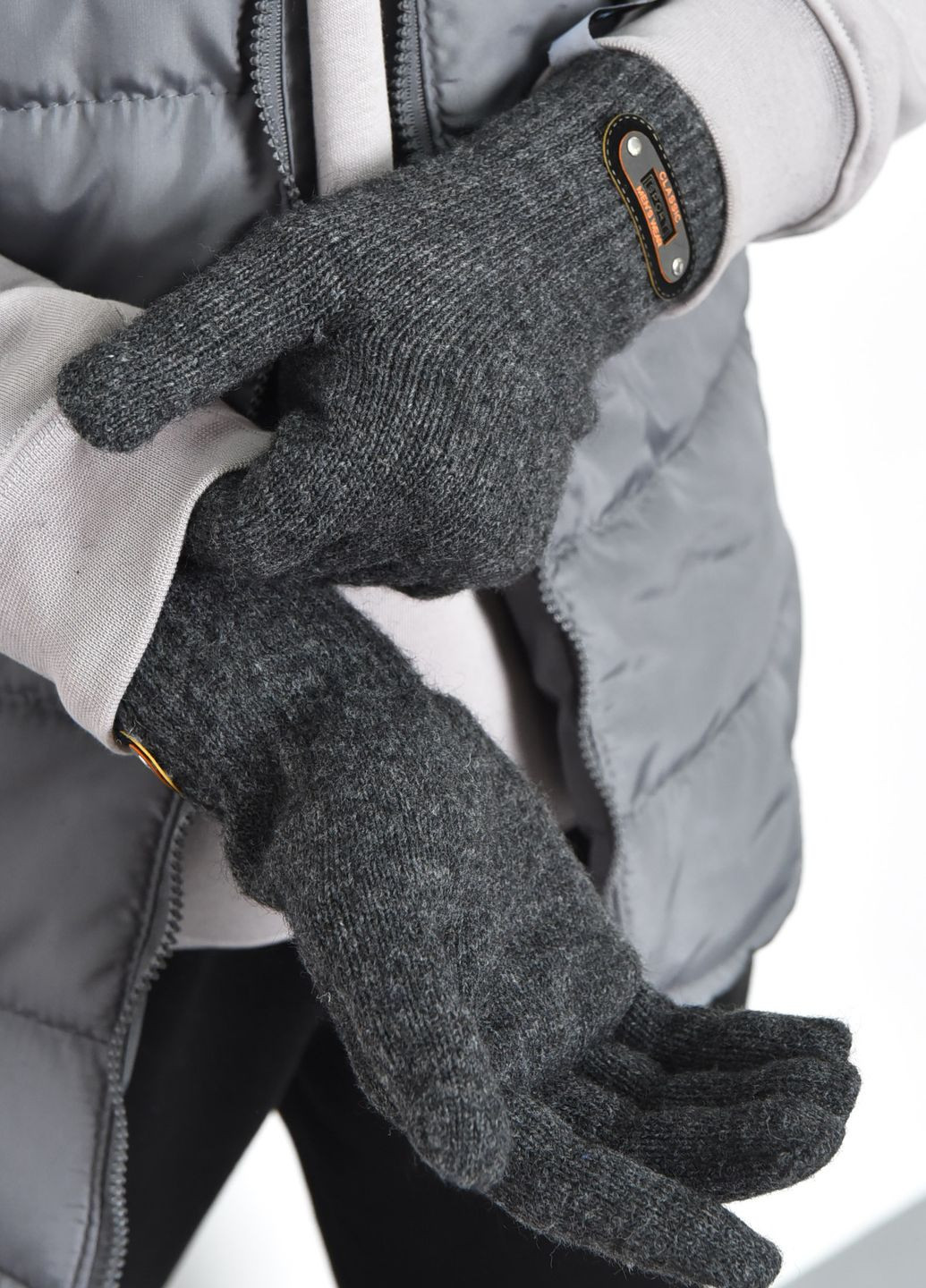 Перчатки мужские акриловые с начесом серого цвета Let's Shop (275466441)