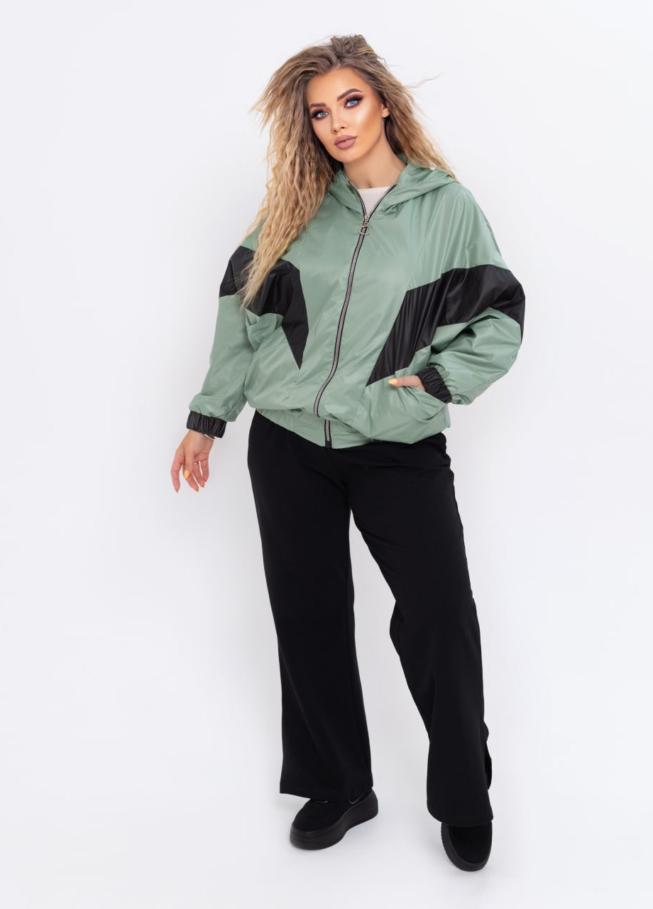 Зелена жіноча куртка з капюшоном на підкладці оливкового кольору р.50/52 374487 New Trend