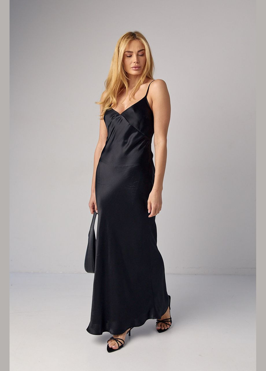 Чорна атласна сукня максі в стилі білизни Lurex