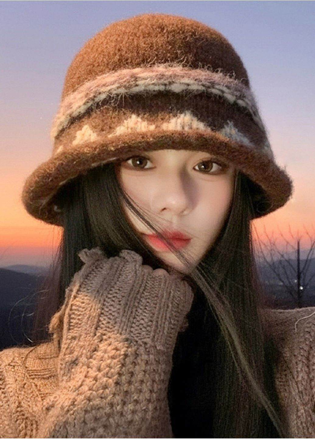 Жіночий Зимовий Капелюх В'язаний Теплий Стильний Головний Убір для Жінок з Ретро Орнаментом Шапка на Зиму 2025 No Brand в'язана шапка панама (367727363)