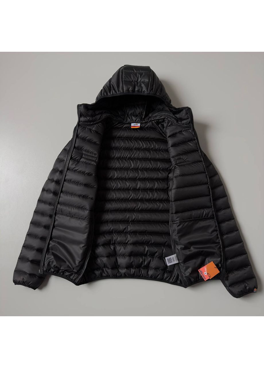 Черная куртка черная No Brand