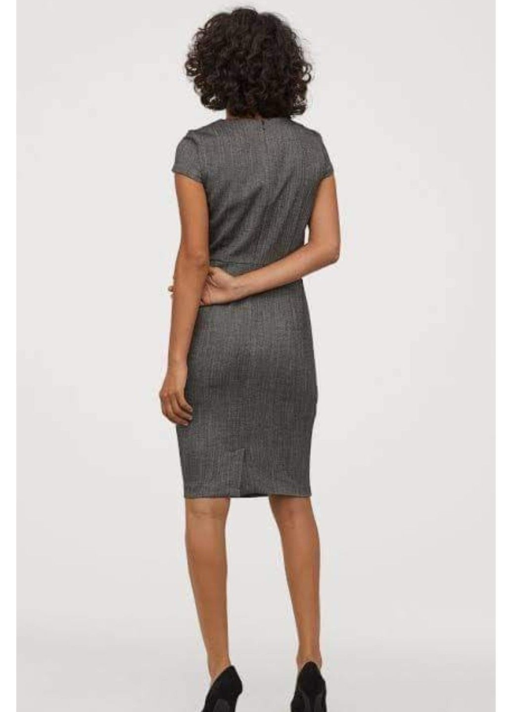 Серое деловое женское платье футляр н&м (56683) xs серое H&M