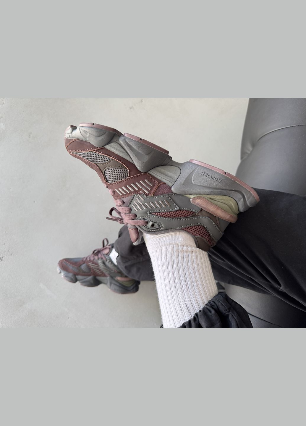 Коричневі Осінні кросівки чоловічі і жіночі new balance 9060 brown | нью беланс 9060 коричневі No Brand