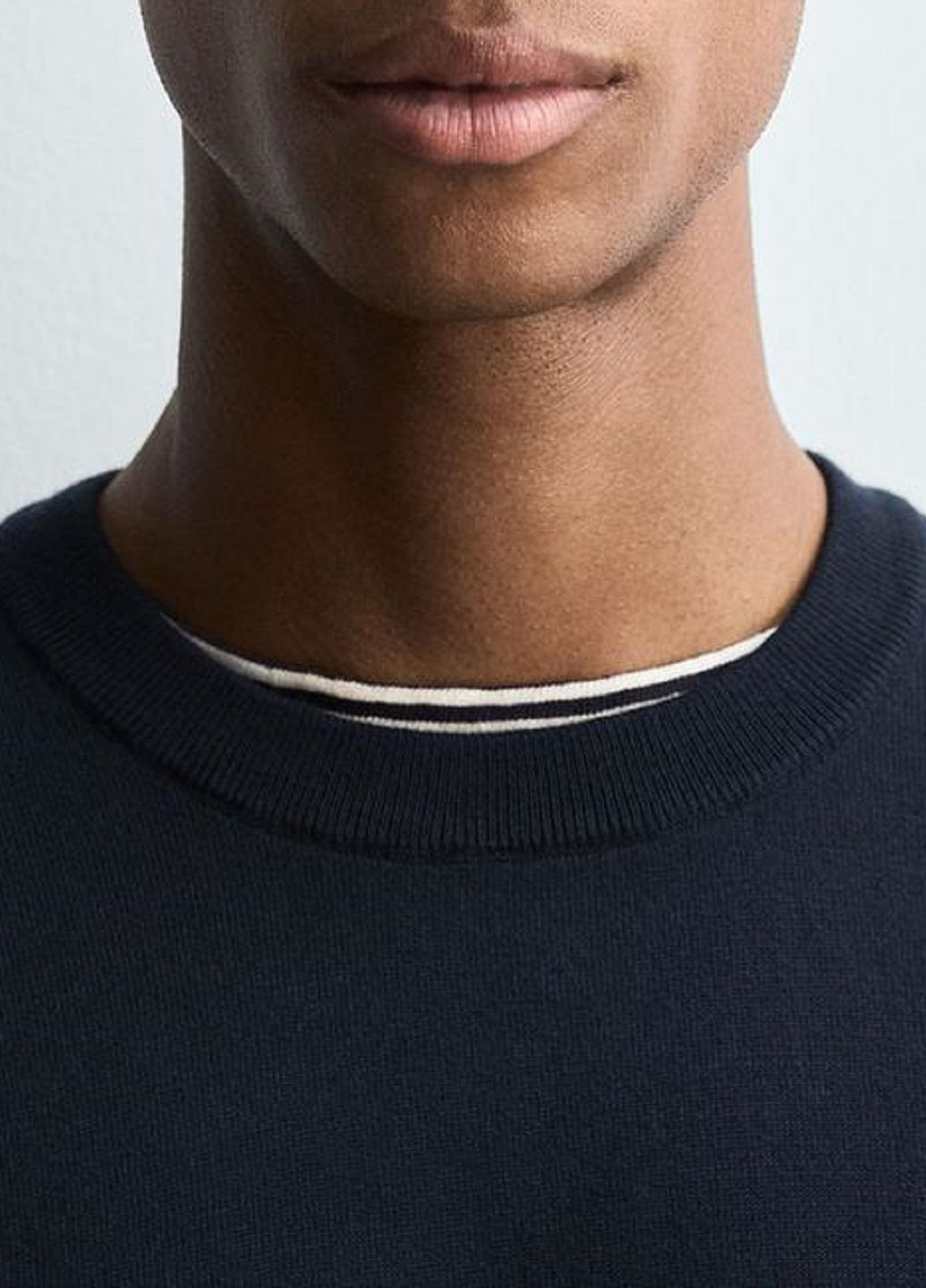 Темно-синий демисезонный свитер Zara