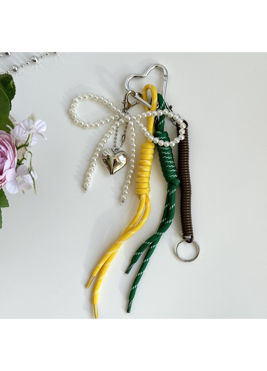 Брелок підвіс з металевим сердечком, бантиком та декоративними шнурками на сумку, наплічник або ключі B&S (368827060)