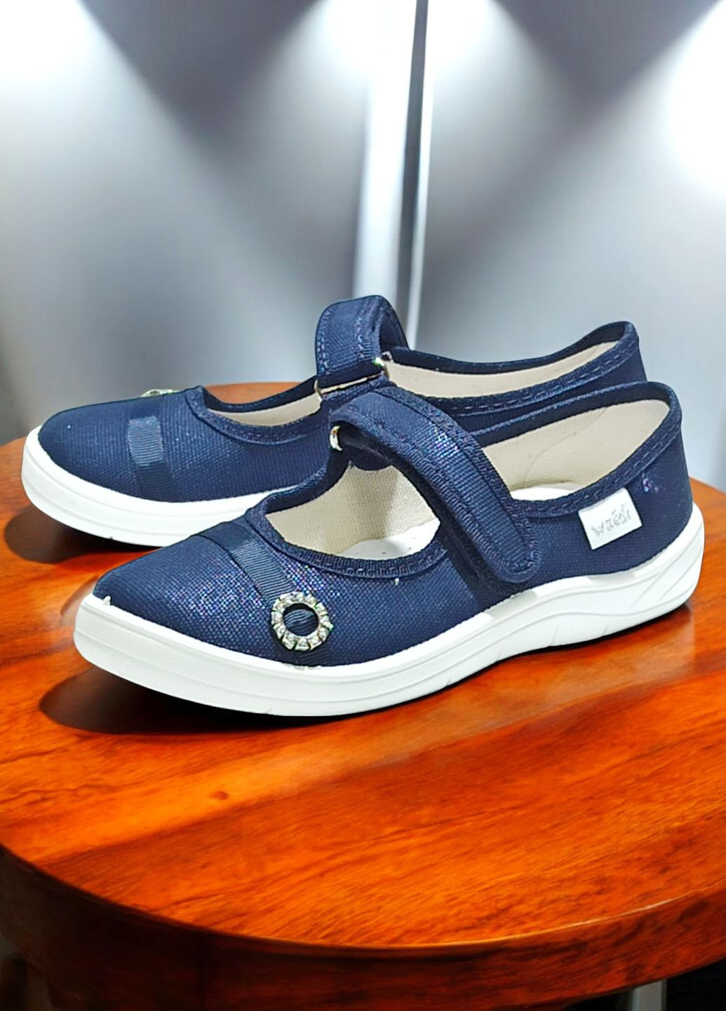 Дитячі ортопедичні тапочки капчики на липучці для дівчинки до школи на змінку Waldi (327432071)