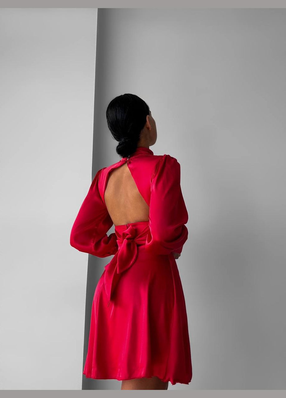 Красное коктейльное, вечернее шелковое мини платье с открытой спиной No Brand однотонное
