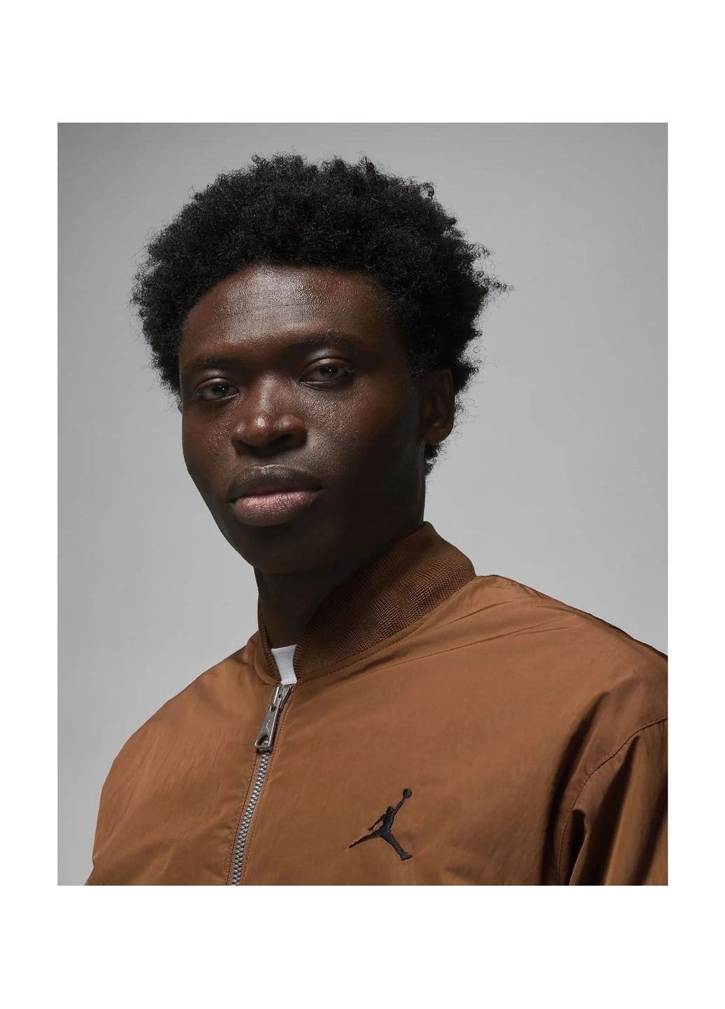 Коричнева куртка чоловіча essentials renegade jacket brown Air Jordan
