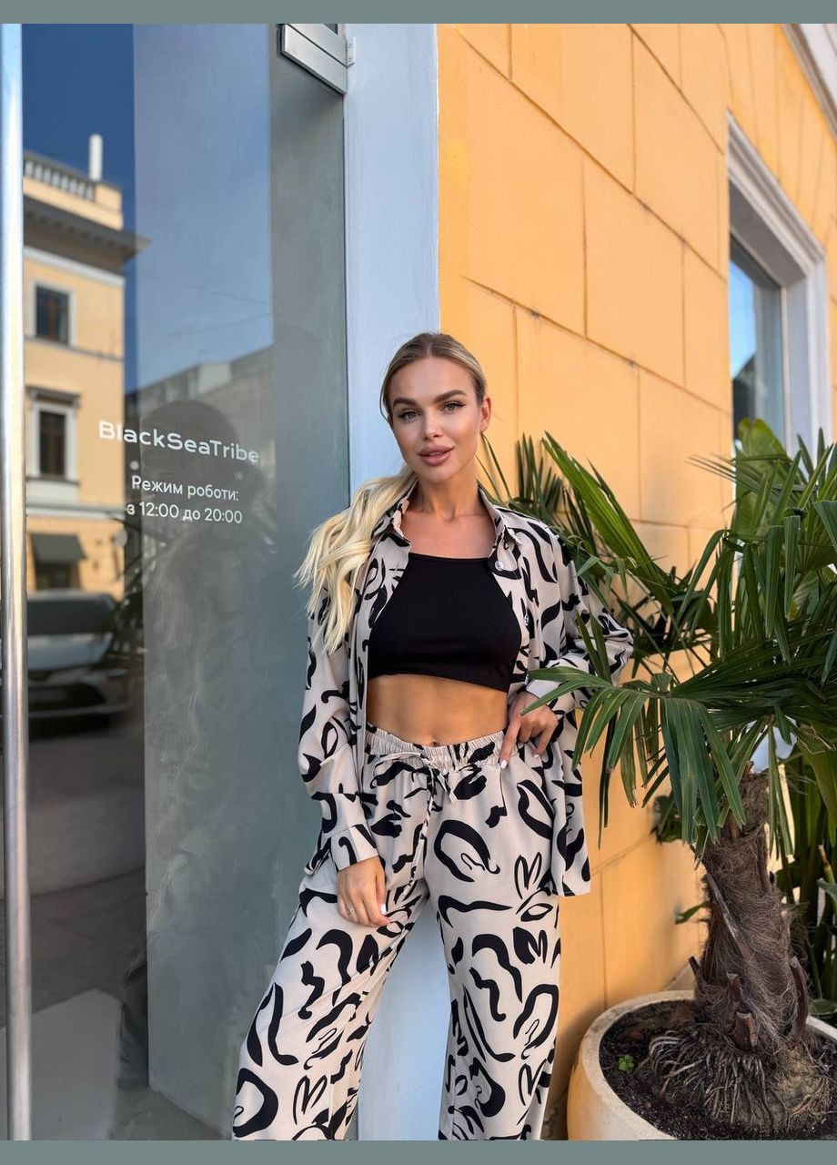 Женский прогулочный костюм бежевого цвета 33764 No Brand (343710465)