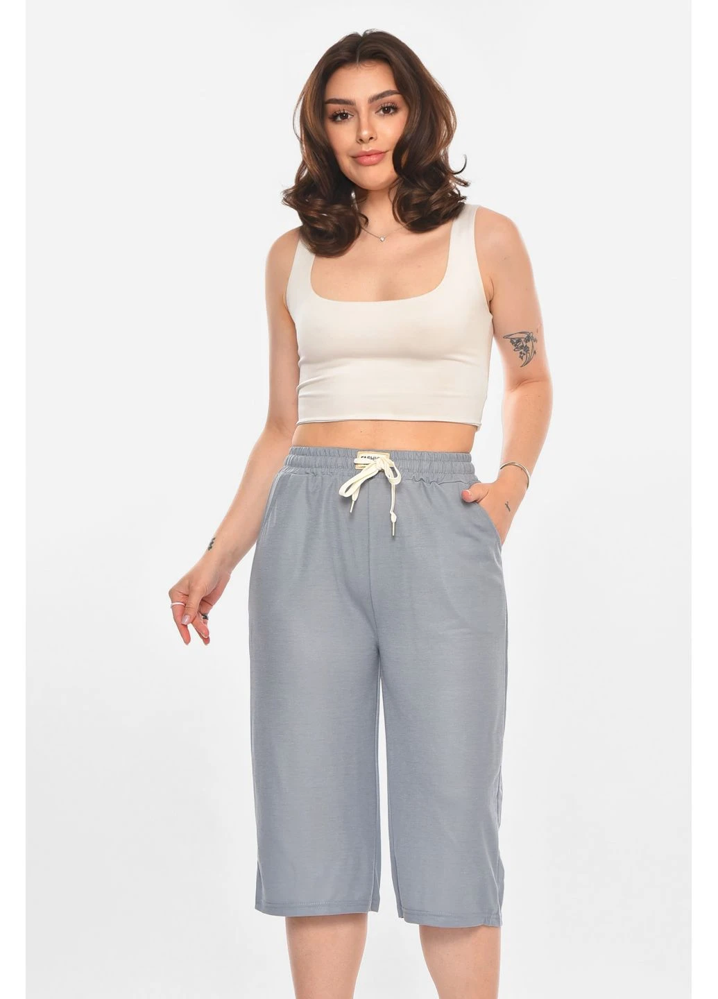 Бриджи женские однотонные голубого цвета Let's Shop (395421996)