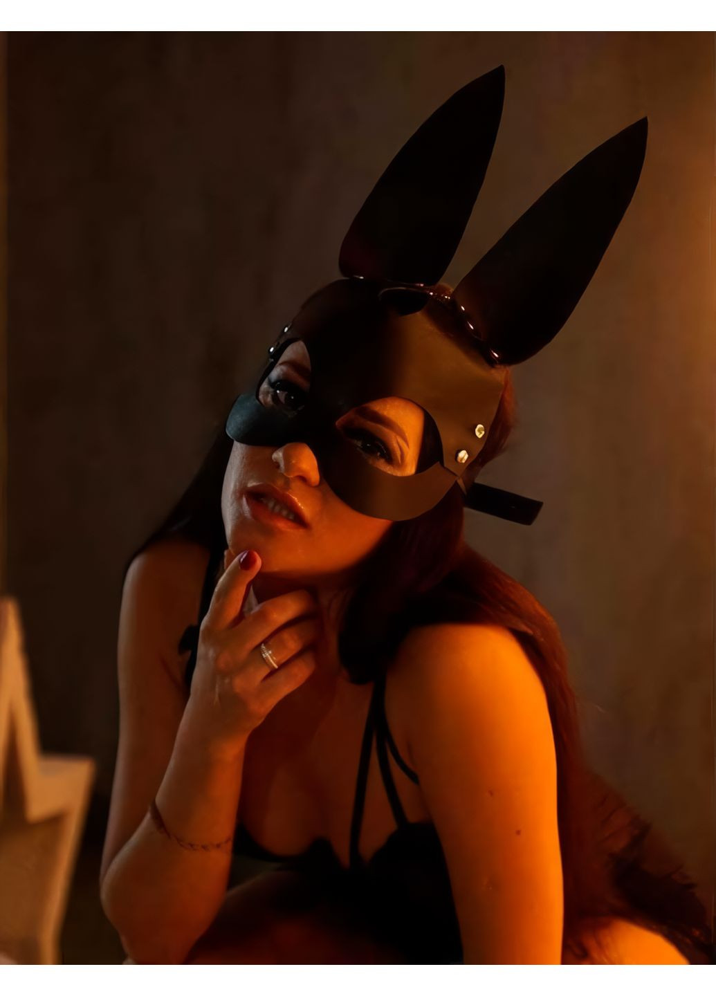 Маска Зайчик Playboy One size Черный No Brand (368892896)