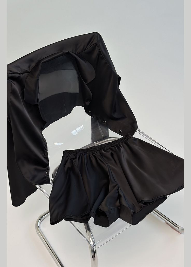 Черная всесезон черная пижама из шелка с рубашкой и шортами - joy kari shop atelier (183pj-18shs-bl) Ova Ova Brand