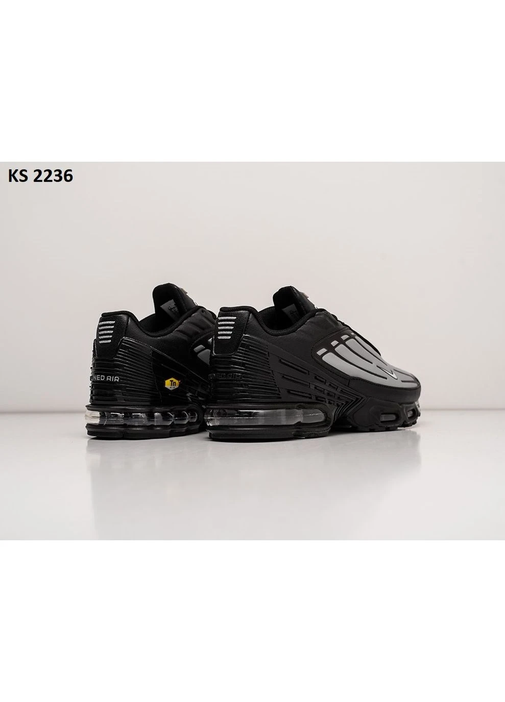 Чорні кросівки чоловічі nike air max plus iii gray black найк аір макс плюс чорні демісезон No Brand