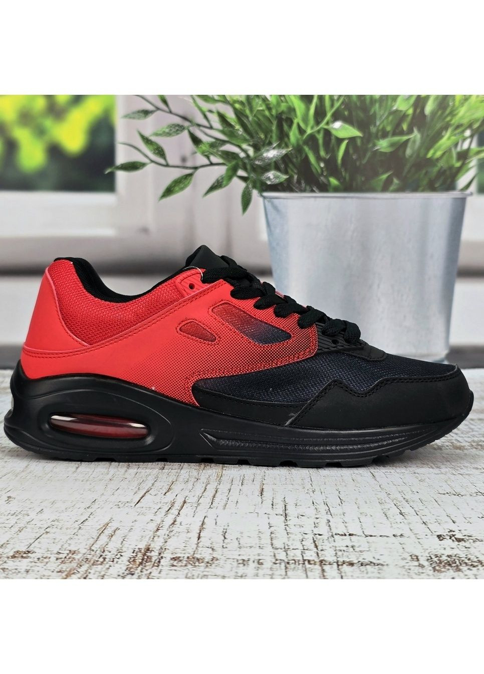 Черные демисезонные кроссовки мужские Jomix