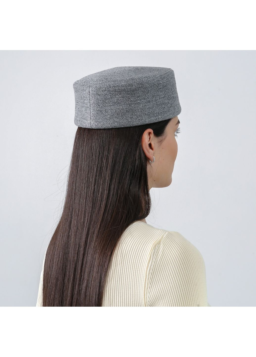 Капелюх таблетка жіночий вовна сірий ТЕМАРІ LuckyLOOK 953-659 (367991981)