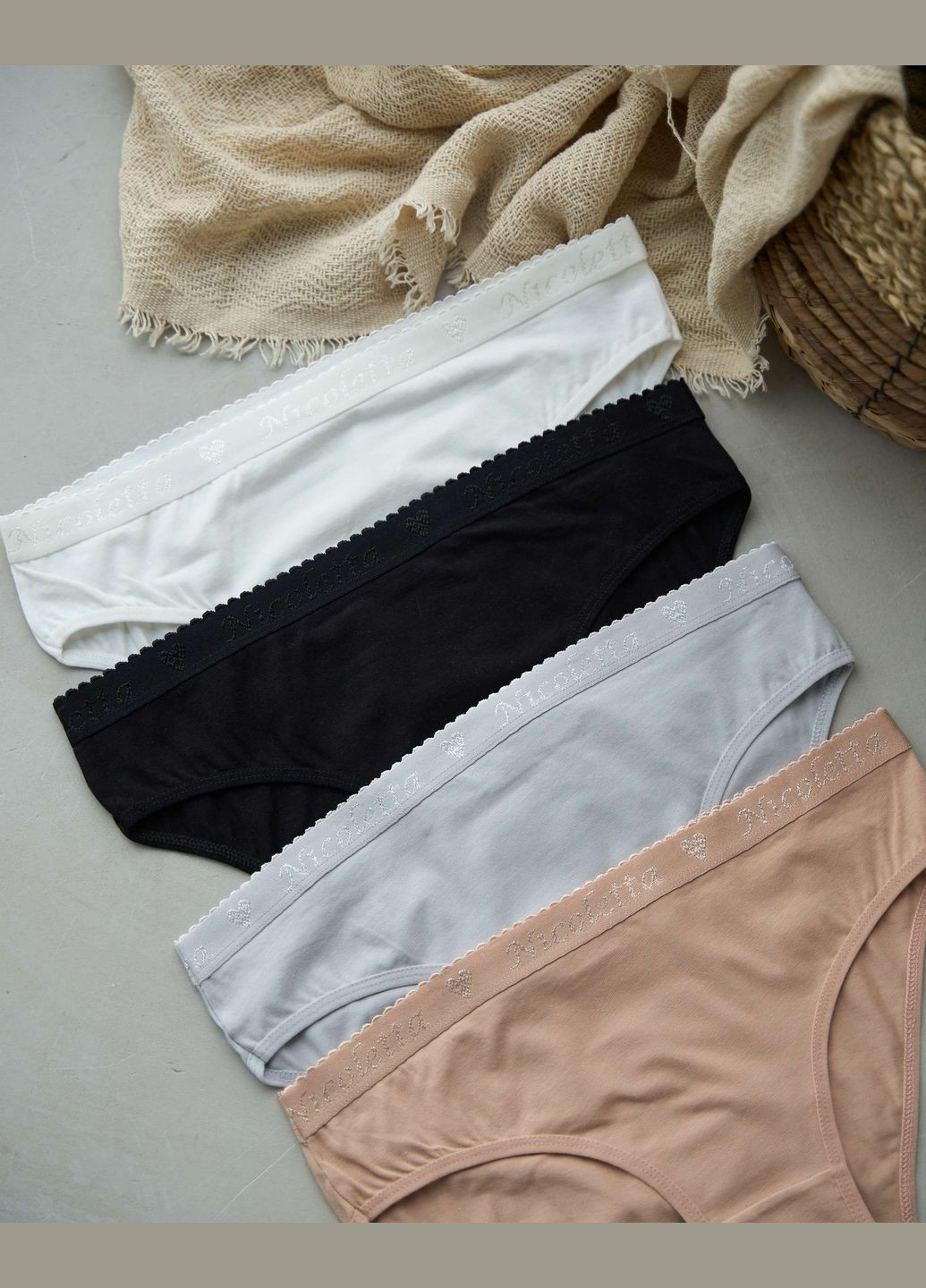 Трусики женские однотонные 5 шт. Nicoletta (322126875)