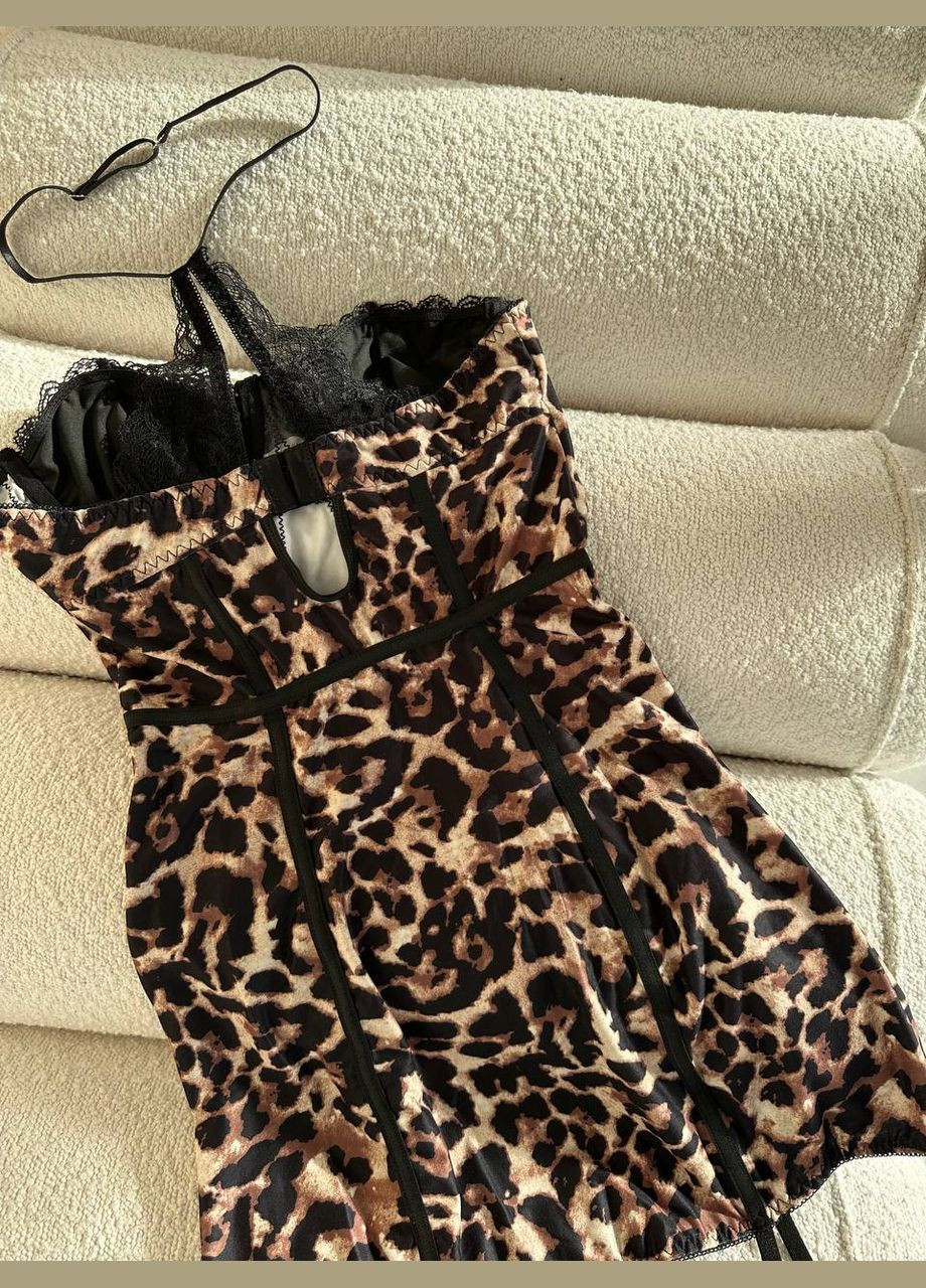 Чорна приваблива сукня зі шлейками Vakko леопардовий