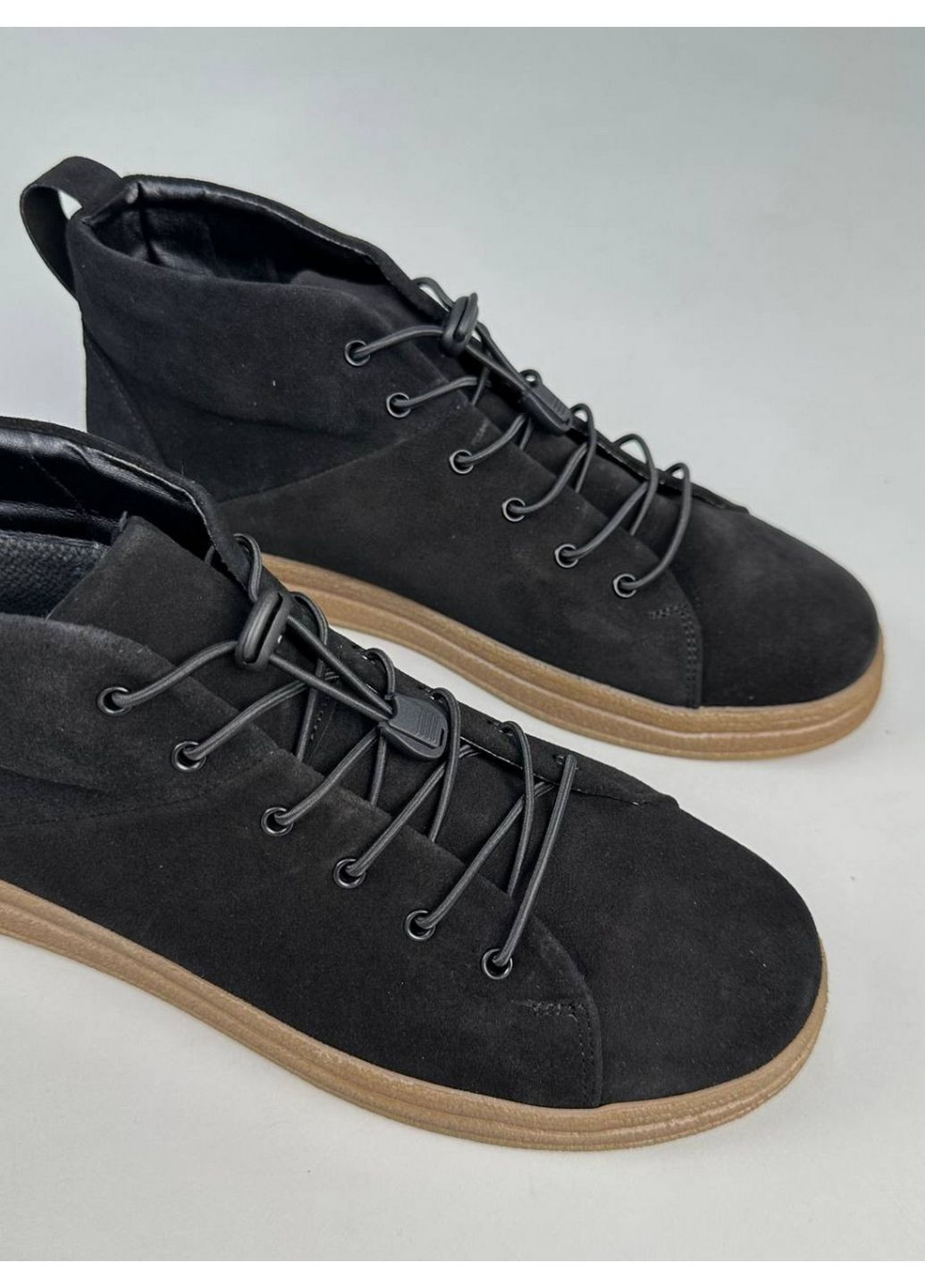 Черные осенние замшевые мужские ботинки VZUTIK