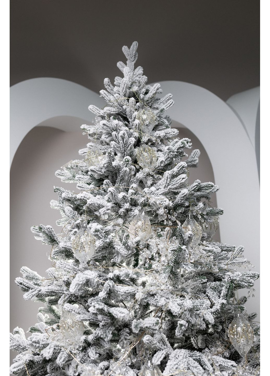 Искусственная елка литая МЕРИЛЕНД Заснеженная 1.80м с металлической подставкой на 30% пышнее Yalunka Tobi (349451459)