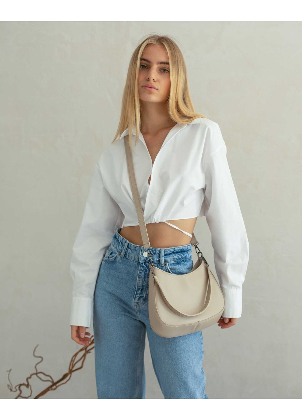 Жіноча сумка Флер бежева екошкіра м'яка молодіжна сумка на блискавці з двома ременями ProDobro (367265406)