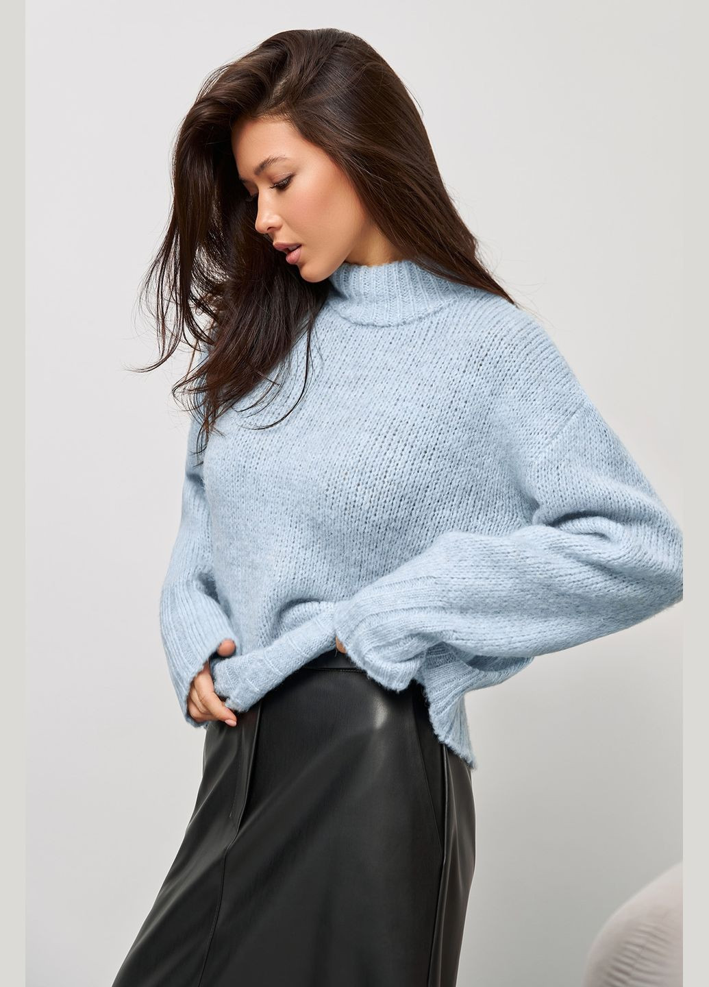 Голубой зимний теплый свитер из натуральной шерстяной пряжи Triko Bakh