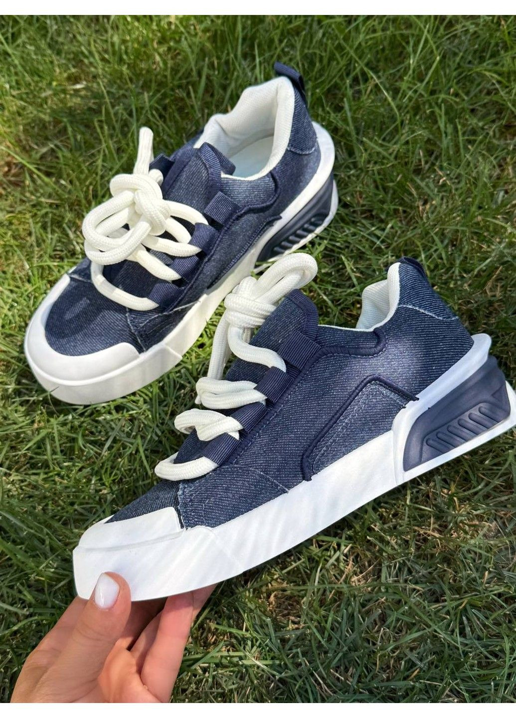 Синій кеди жіночі violeta 143-46 джинсові на шнурівці з білою підошвою сині No Brand