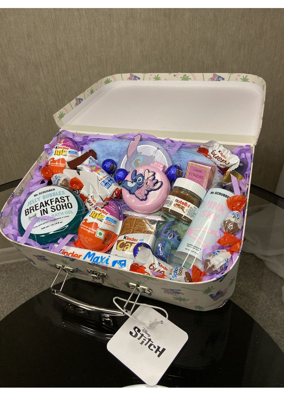 Подарунковий бокс Stitch для дітей і дорослих – солодощі Kinder, Nutella, доглядова косметика, чемоданчик No Brand (358203069)