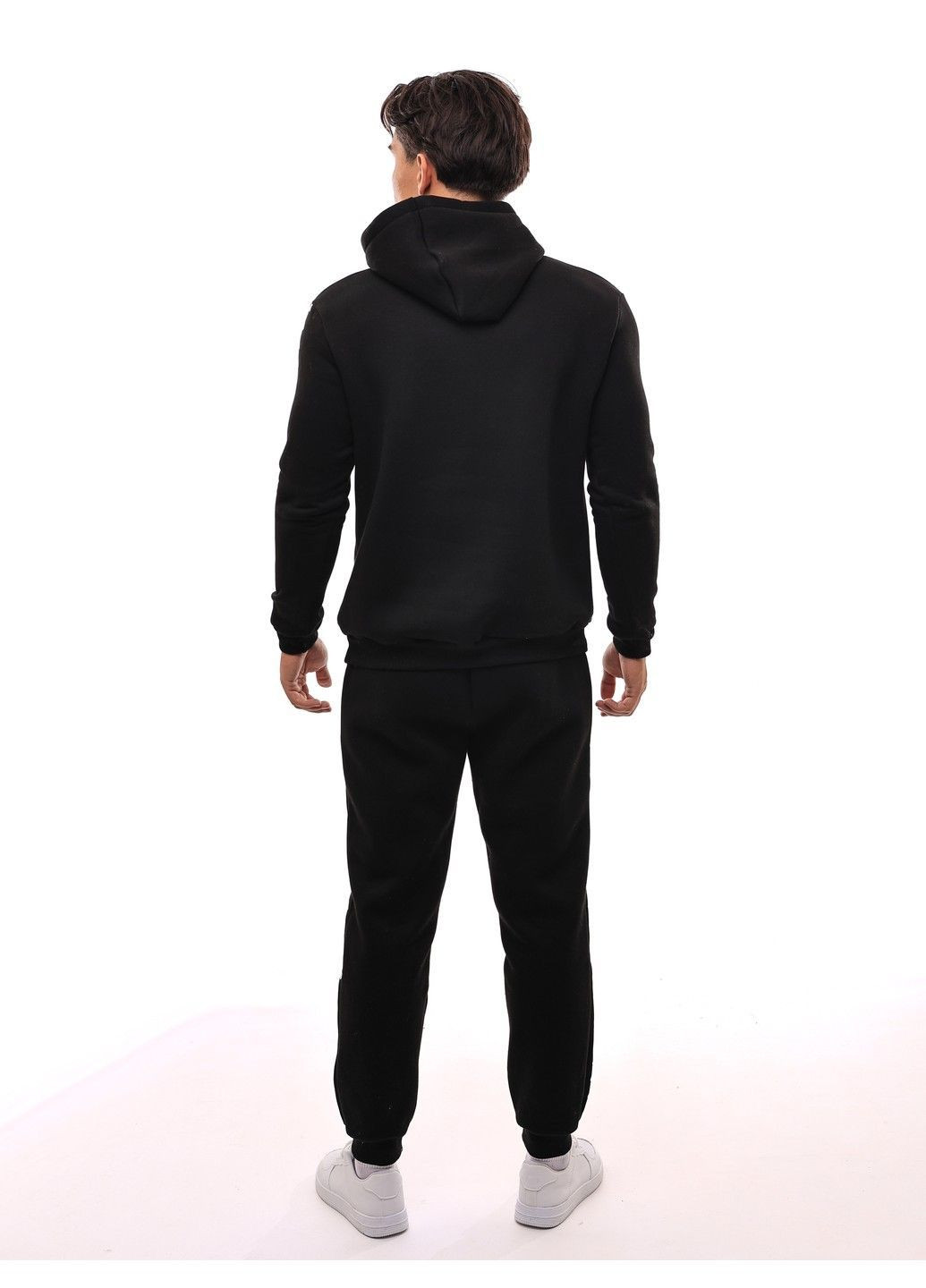 Черный спортивный костюм мужский Анастасія