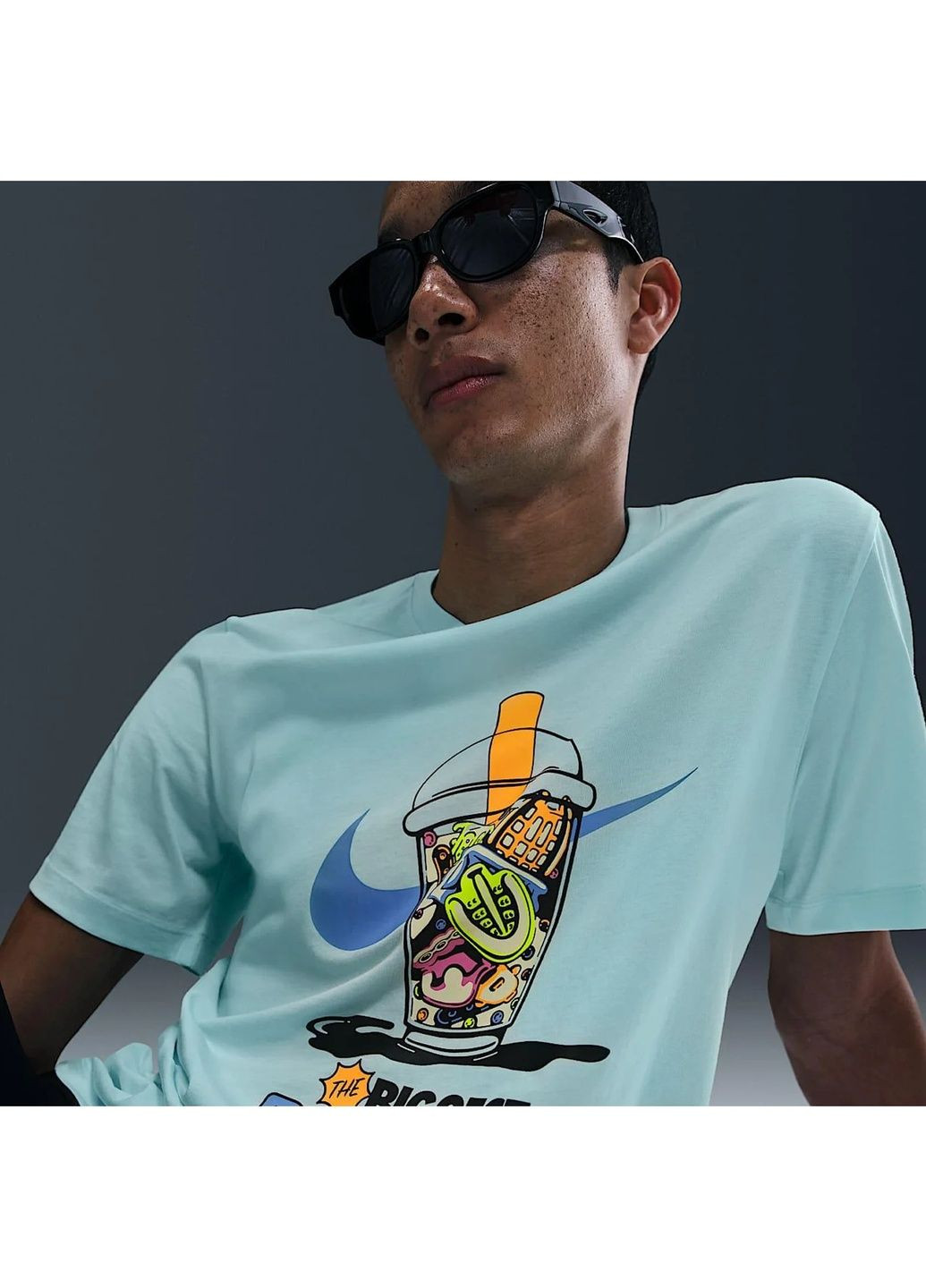 Блакитна футболка чоловіча sportswear bubble tea light blue Nike