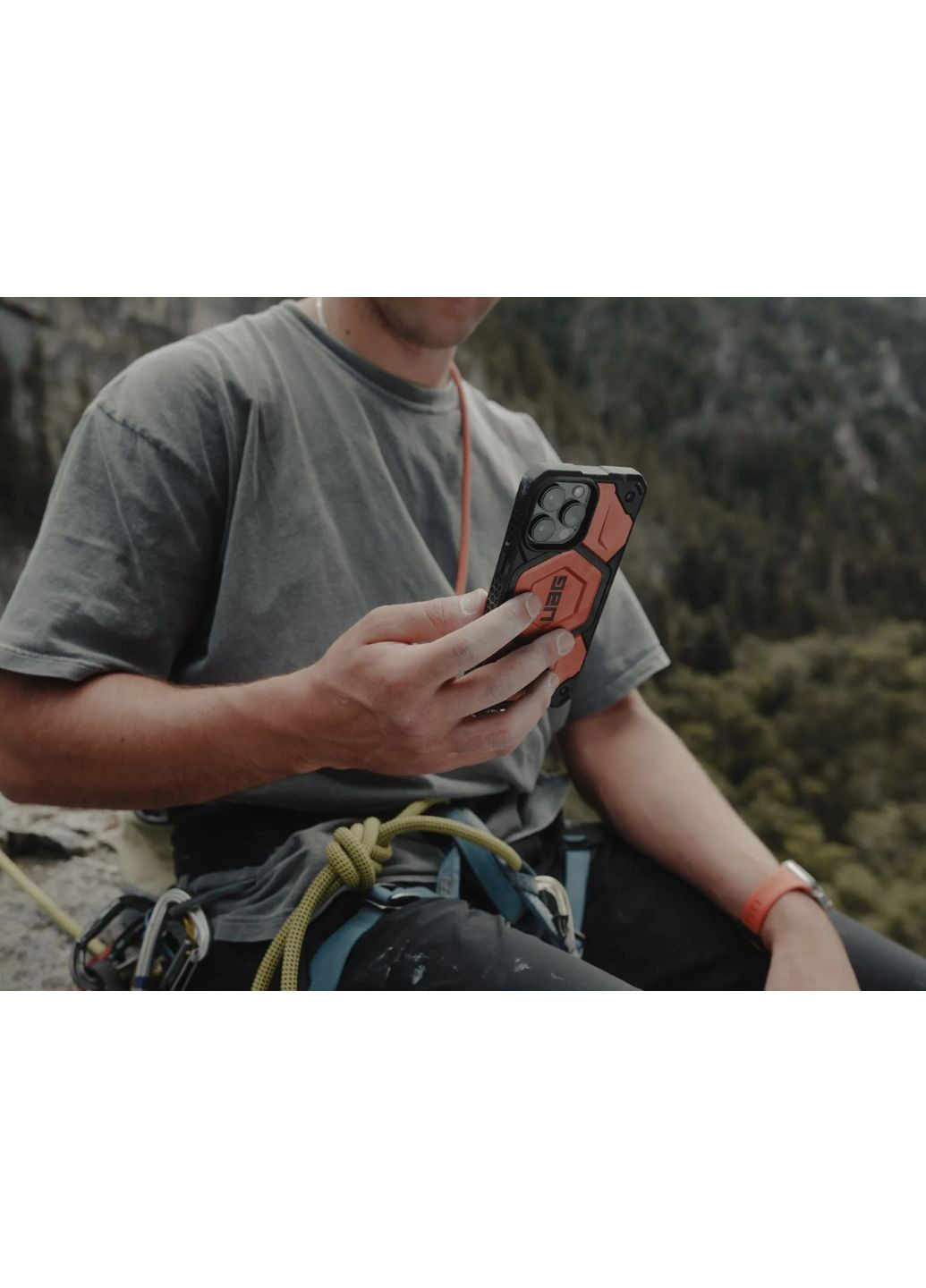 Чехол-накладка для Apple iPhone 15 Pro Max Monarch Pro Magsafe Rust (114222119191) Urban Armor Gear (366831318)