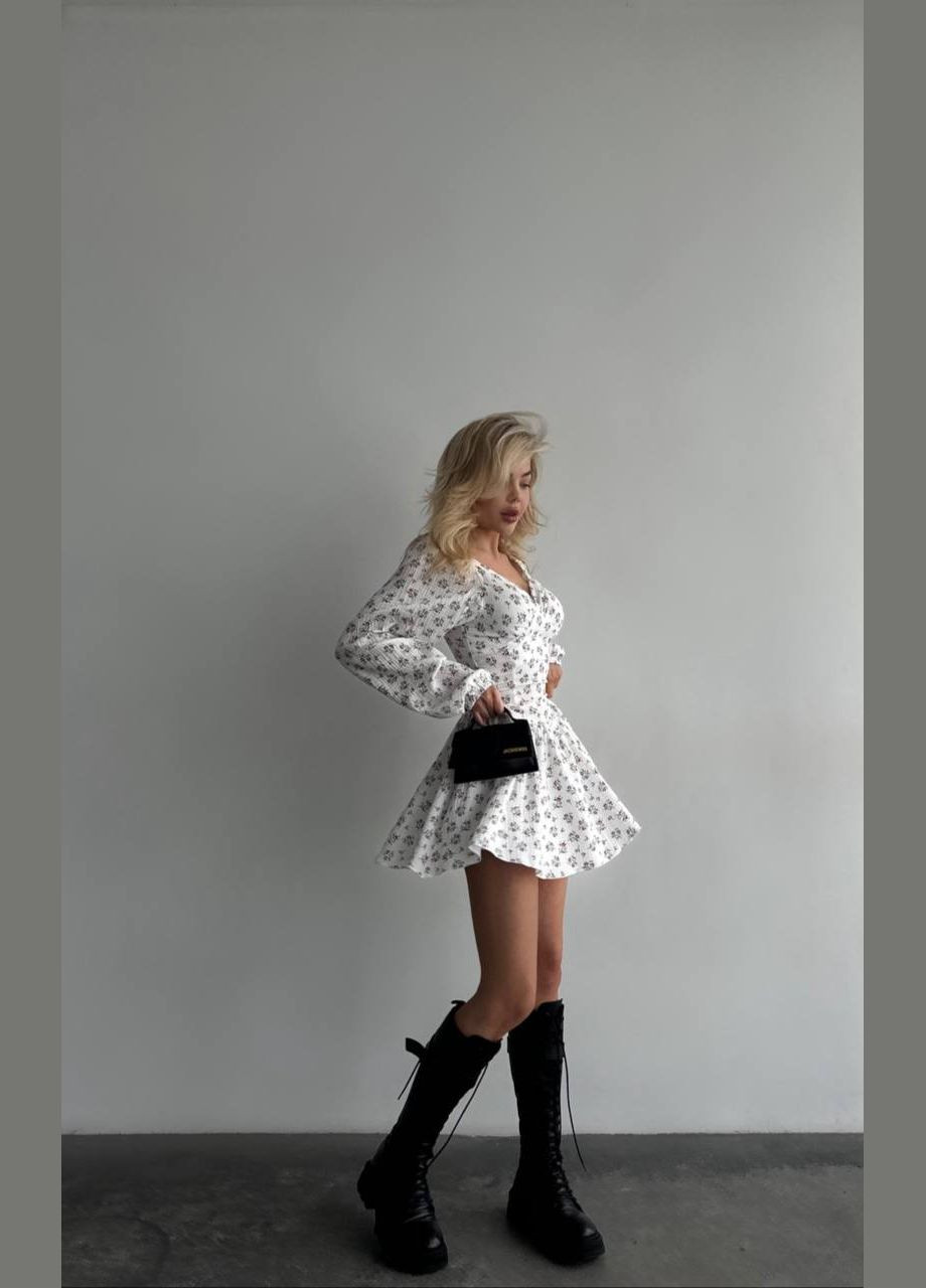 Жіночий комбінезон із шортами-спідницею колір білий р.42/44 454059 New Trend білий