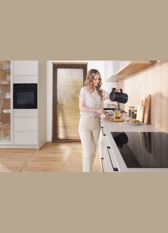 Електрочайник KF 6012 1.5 л чорний AMICA (337093893)