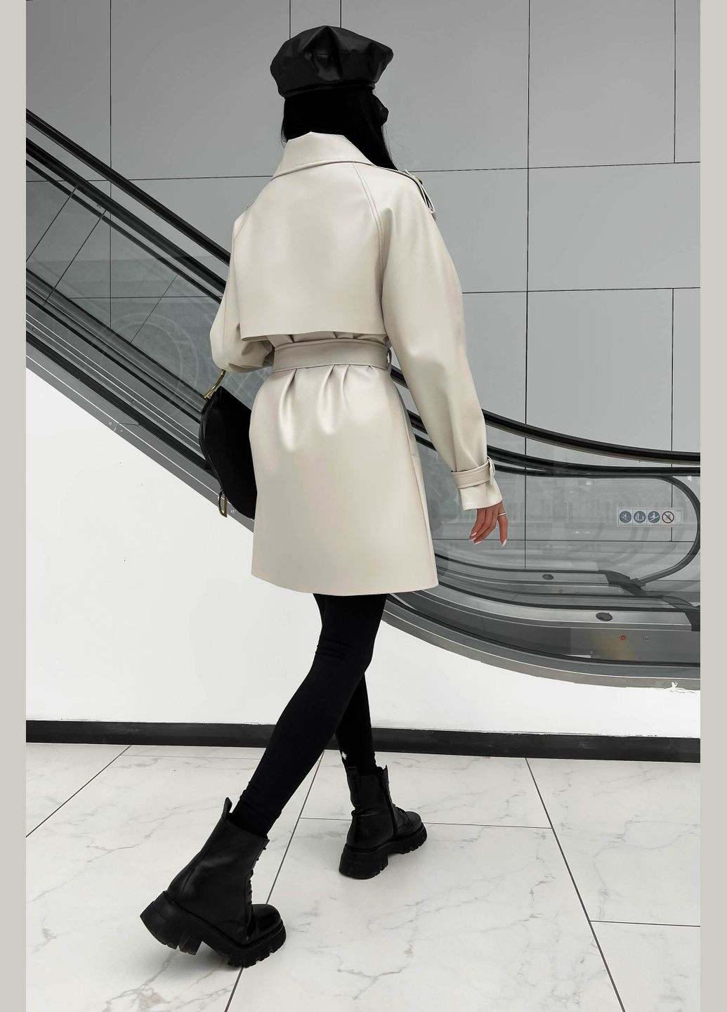 Молочне демісезонне Тренч укорочений двобортне Liton