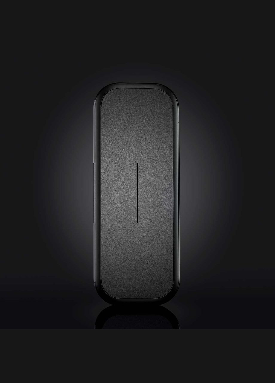 Дорожный футляр для зарядки бритвы с подогревом Labs Gillette (278773548)