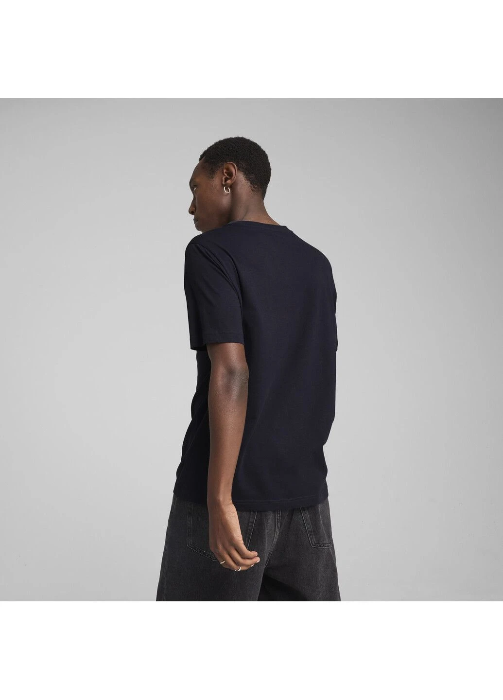 Синяя футболка graphics sneaker tee men Puma