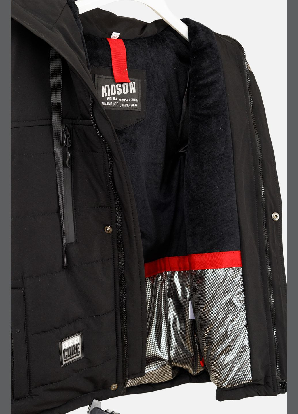 Черная зимняя куртка для мальчика цвет черный цб-00258385 No Brand