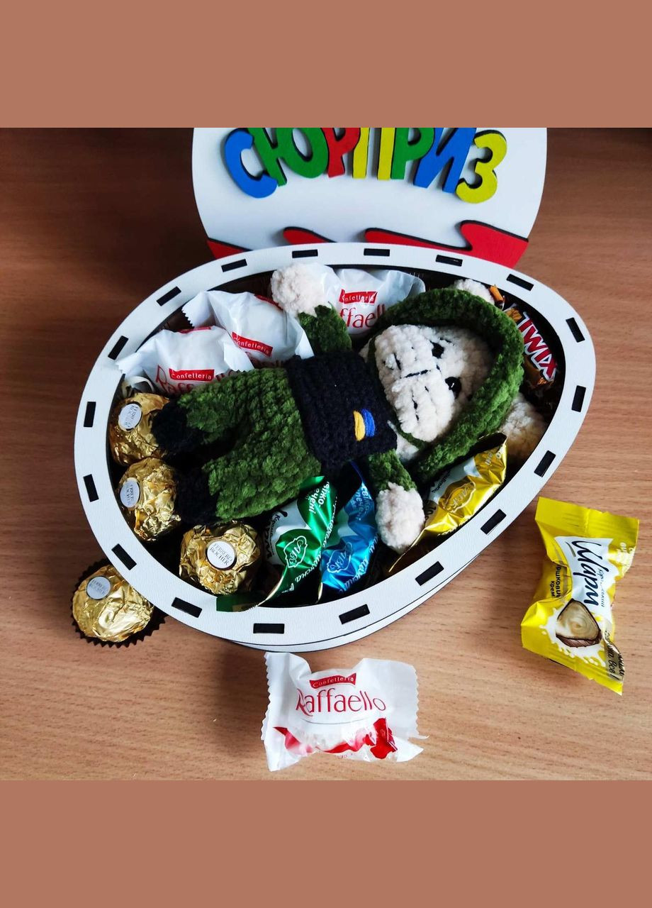 Подарочный бокс киндер с игрушкой и сладостями для девушки или ребенка на день рождения, на праздник (ar98) Ferrero (315888795)