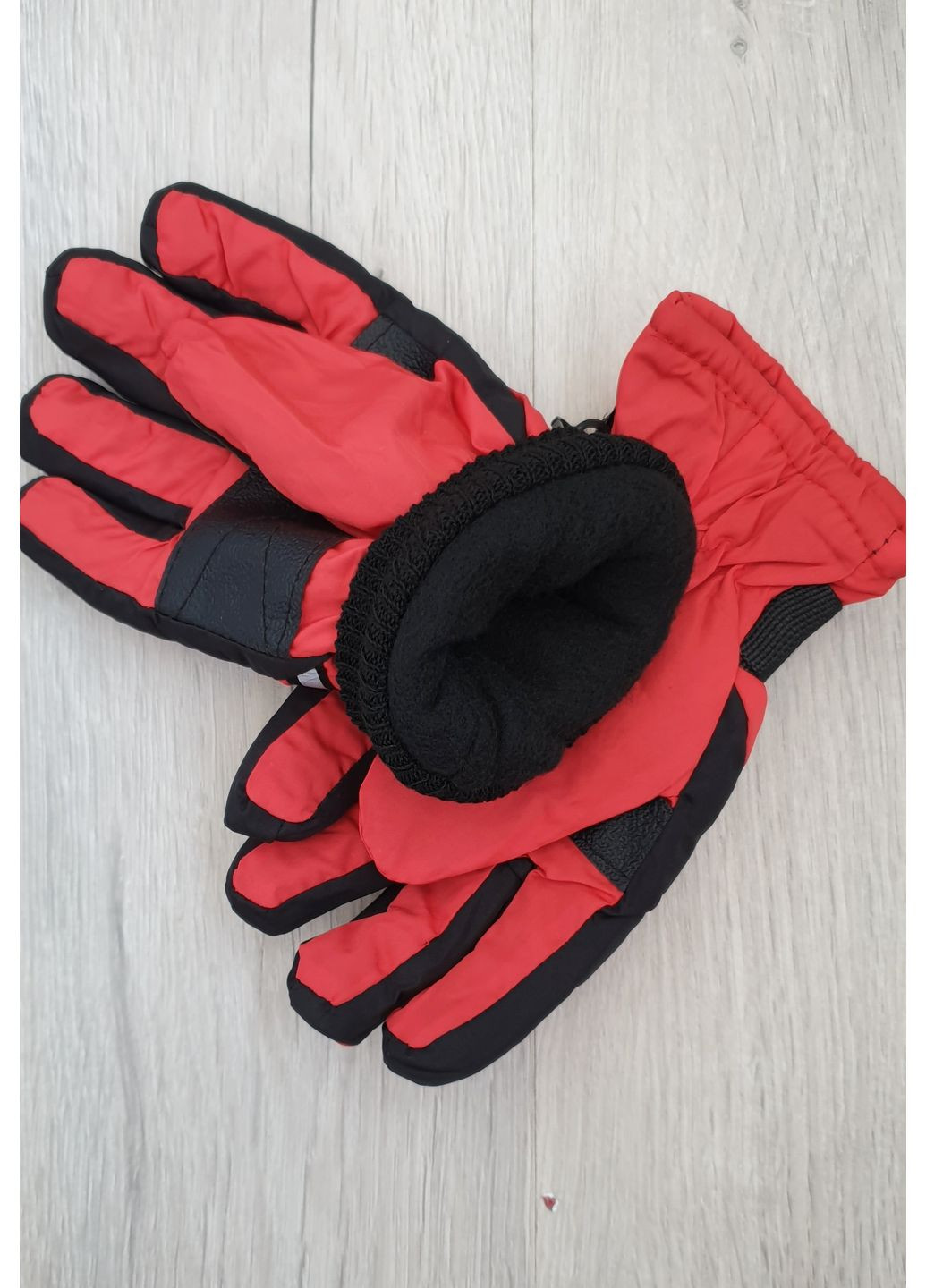 Балоновые перчатки на флисе для мальчиков 3-5 лет No Brand (363057902)