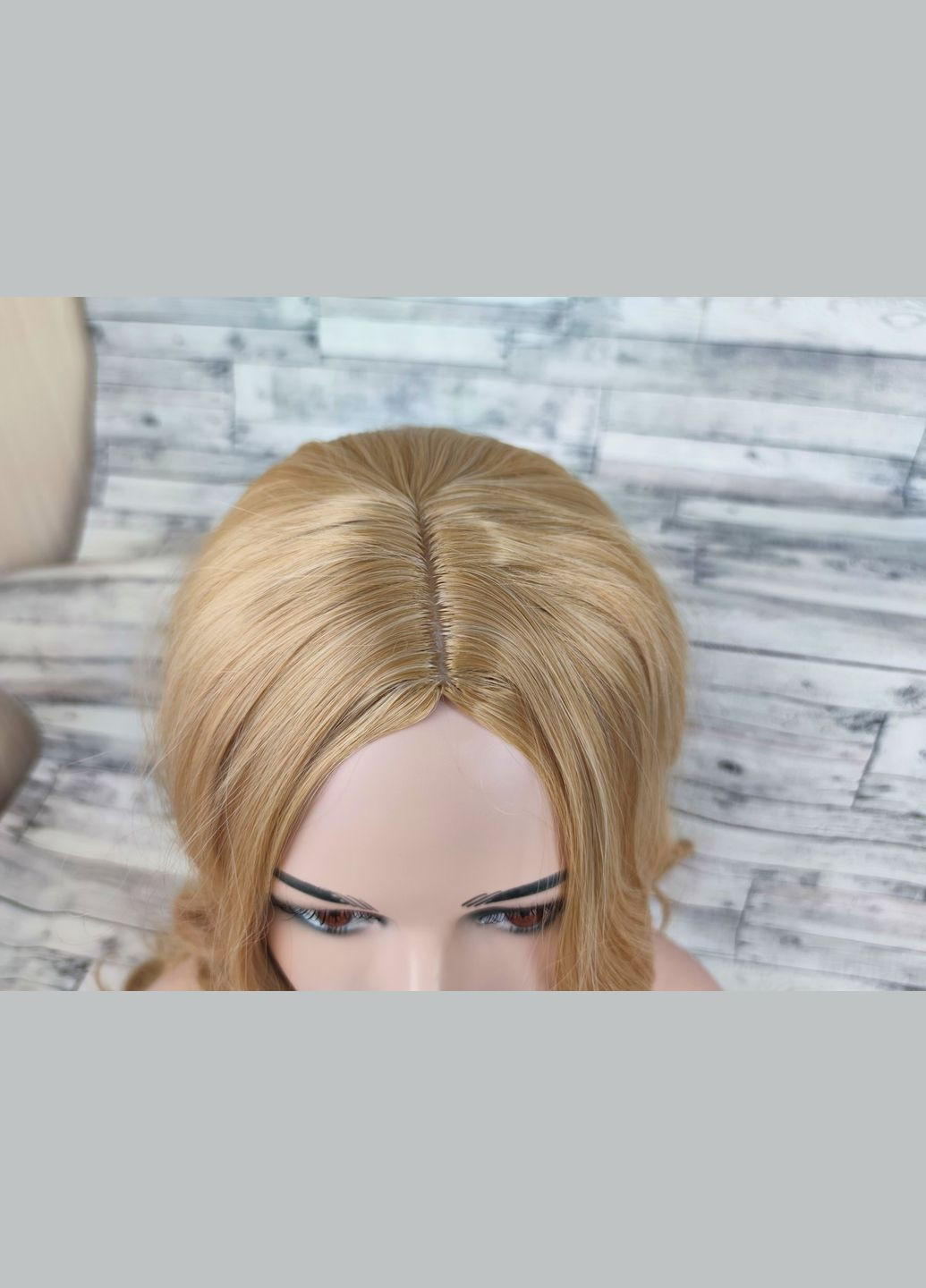 Перука довга хвиляста з проділом без чубчика жіноча з термоволокна. No Brand 2044 (280911755)