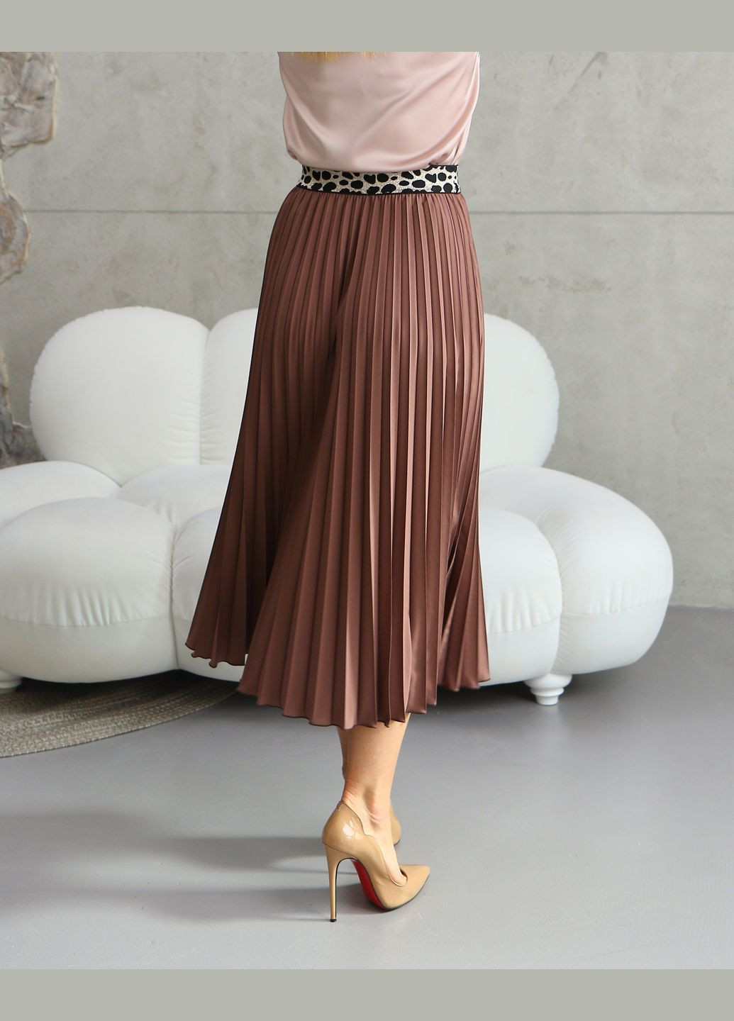 Кофейная офисная однотонная плиссированная юбка 388ст черная No Brand плиссе