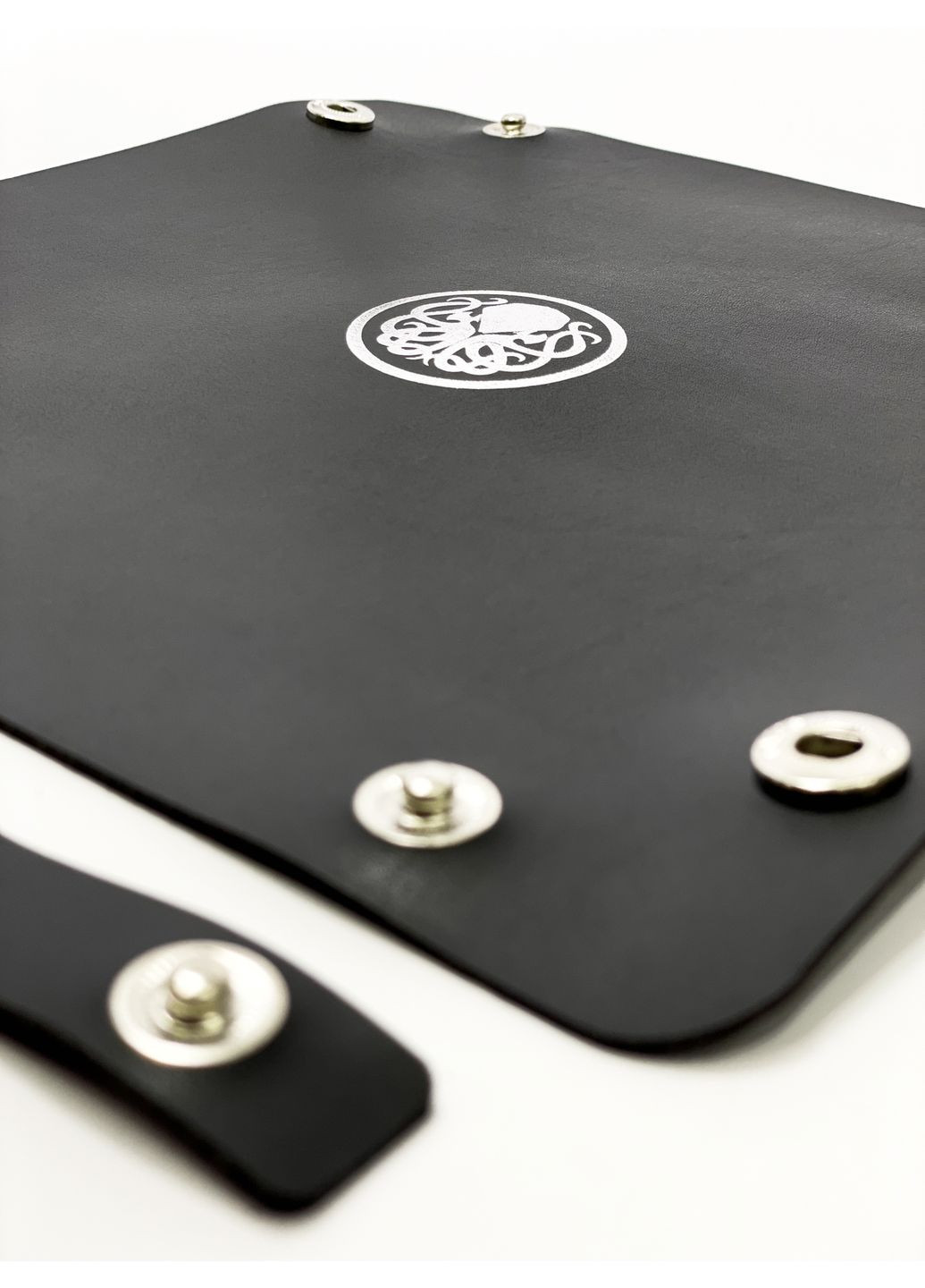 Настольная игра Лоток для кубиков Ктулху черный Dice Tray Планета ігор (372480410)