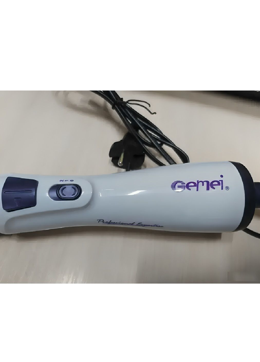 Фен щетка вращающаяся для сушки укладки волос с защитой от перегрева 2 режима работы 1000 Вт (480121-Prob) Белый Unbranded (329819933)