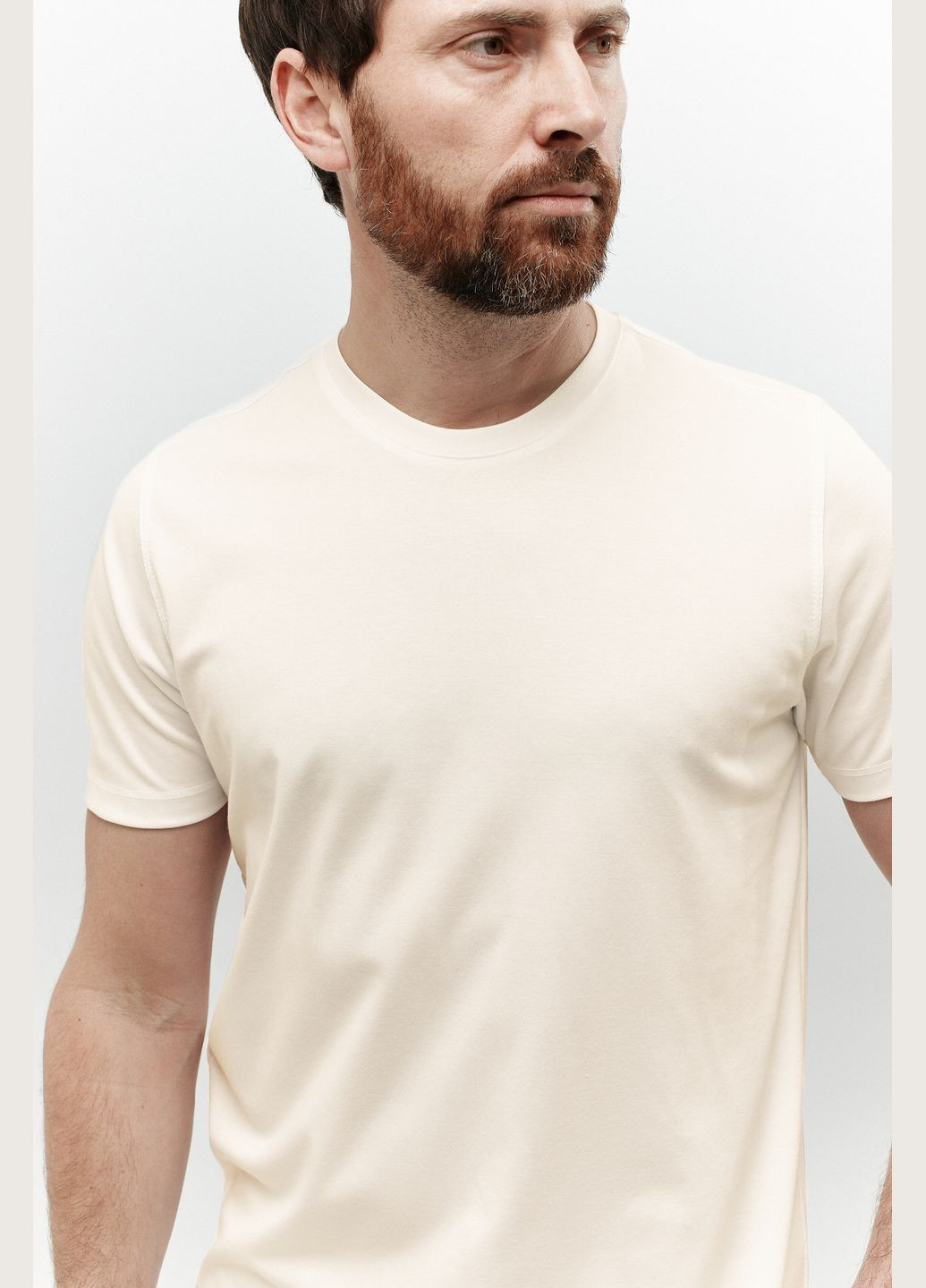 Бежева футболка NAVI