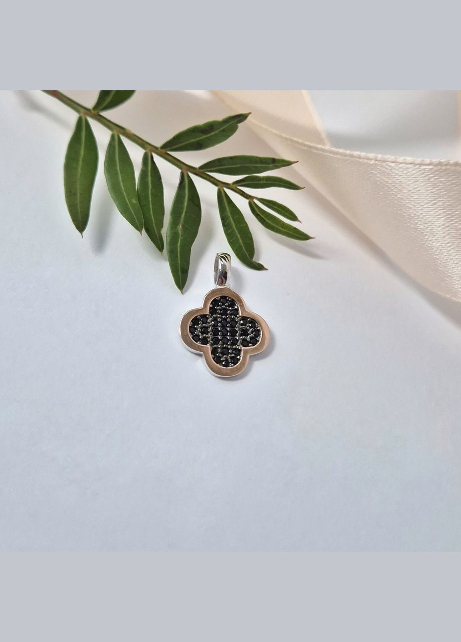 Срібна підвіска Квітка Конюшина з Чорними каменями срібло 925 проби с золотою пластиною 375 проба 458п 1.17г No Brand (308369759)