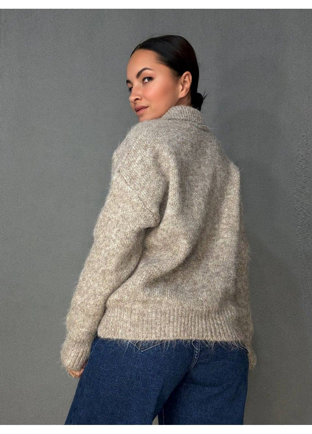 Бежевый демисезонный свитер женский a-n 19-1 с воротником поло теплый свободный No Brand